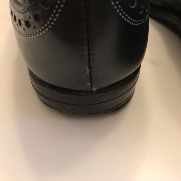 Allen Edmonds black oxfords size 9 main image 5